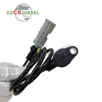 Die Position der Kurbelwelle wird durch den Sensor 51271200014 51271200015 0281002426 0281002472 erfasst.